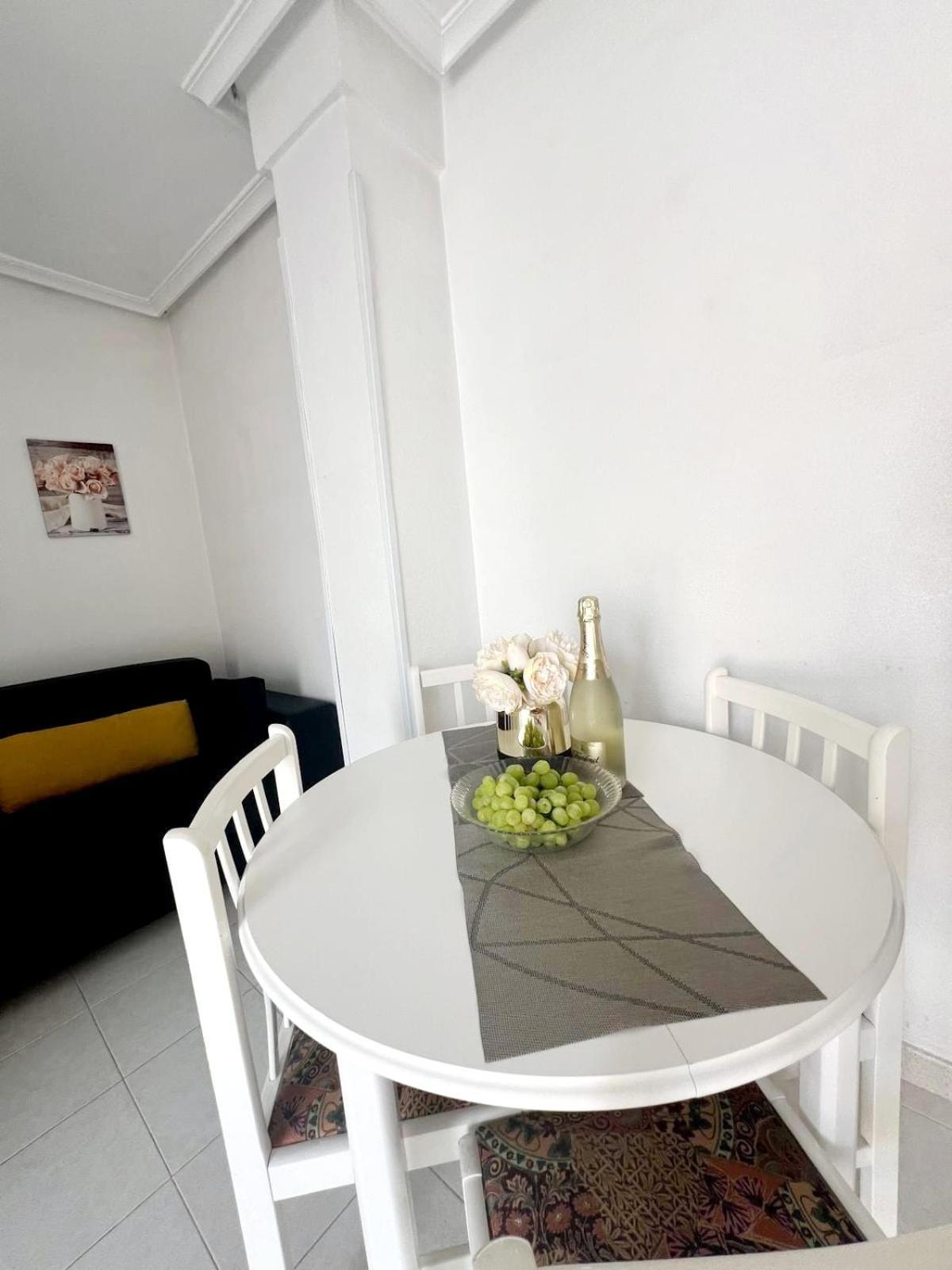 Holiday Apartment Torrevieja Kültér fotó