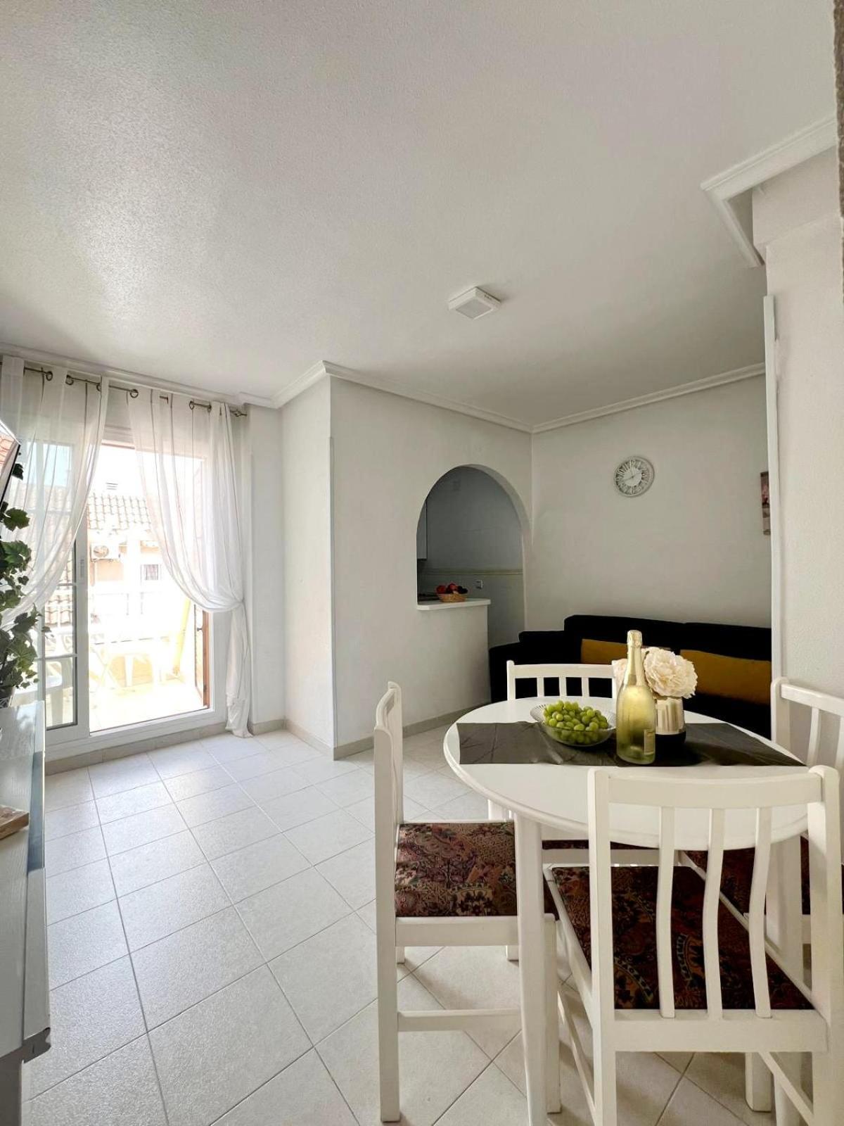 Holiday Apartment Torrevieja Kültér fotó